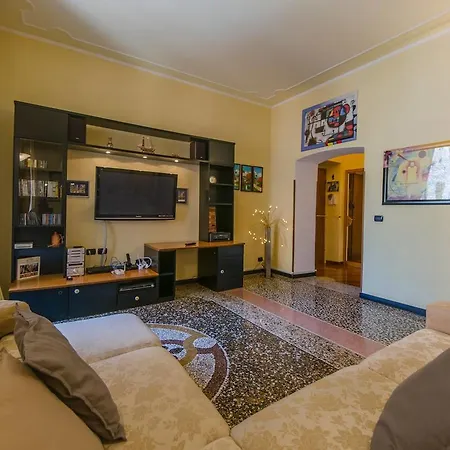 Lejlighed Joivy 3-bed Family Flat At