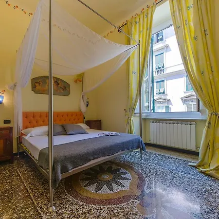 Apartment Joivy 3-bed Family Flat At Genoa