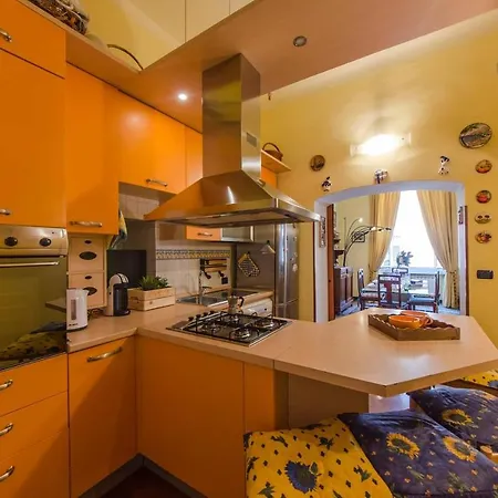 Joivy 3-bed Family Flat At Lejlighed Genova